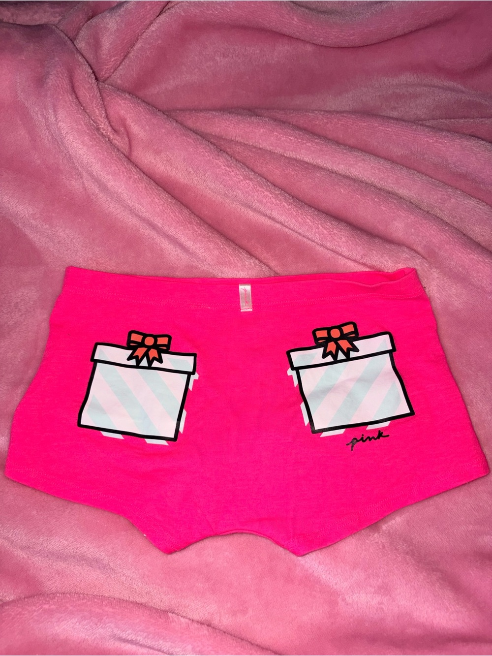 Victoria's Secret PINK Hot Pink Gift-Print Boyshorts